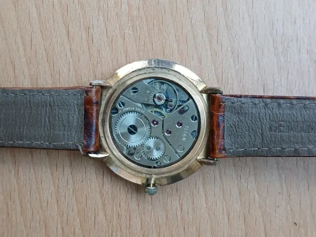 Reloj Titan De Luxe Mecánico