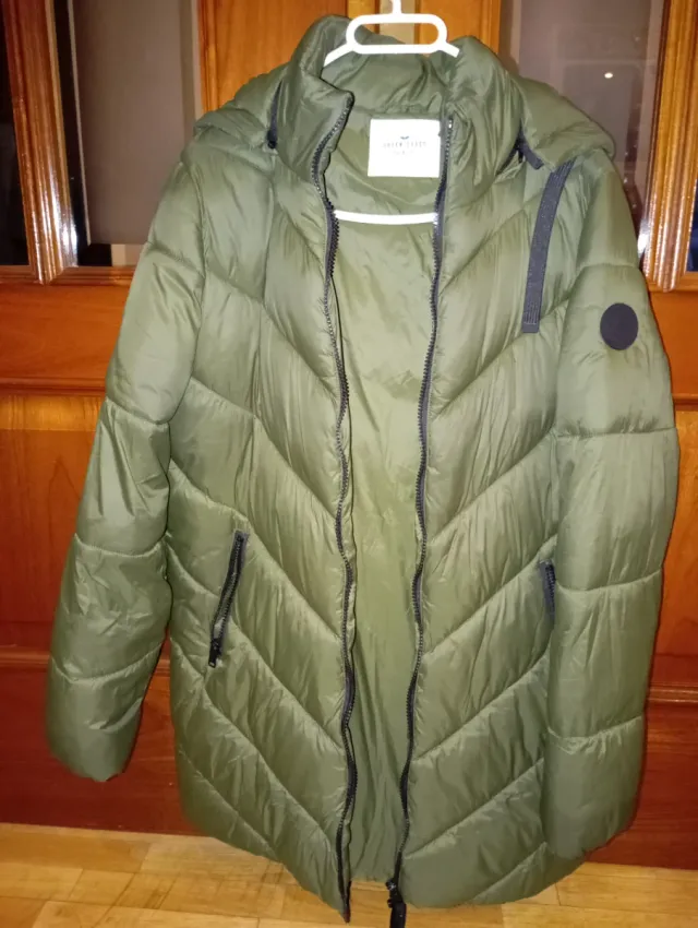 Cazadora verde oliva muy ligera