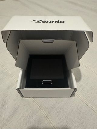 Pantalla Zennio z35