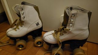 Patines Artísticos Clásicos Blancos y Dorados