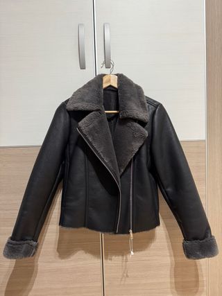 Chaqueta Mango efecto piel forrada