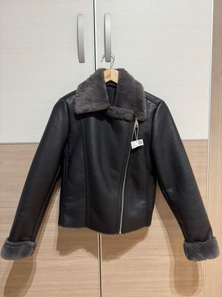 Chaqueta Mango efecto piel forrada