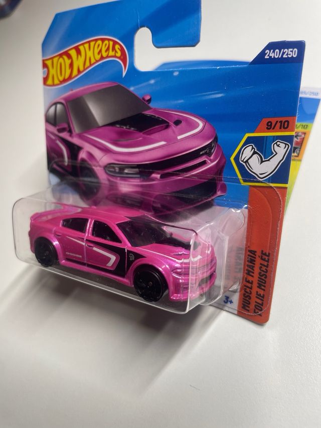 Hot Wheels 2.0 Dodge Charger Hellcat Rosa