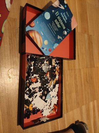 Libro y Puzle El Sistema Solar Usborne