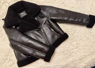 Chaqueta Zara Cuero Negra Forrada
