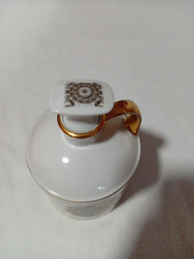 Botella de porcelana para coñac