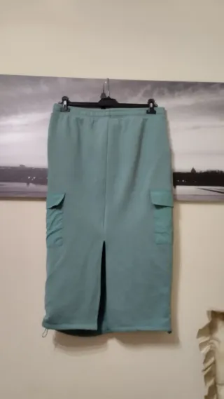 Falda larga color verde azulado