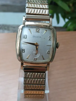 Reloj Bulova Mecánico Dorado