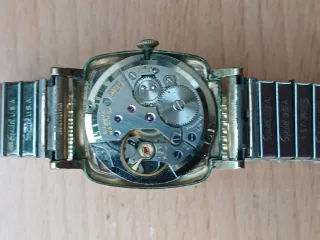Reloj Bulova Mecánico Dorado