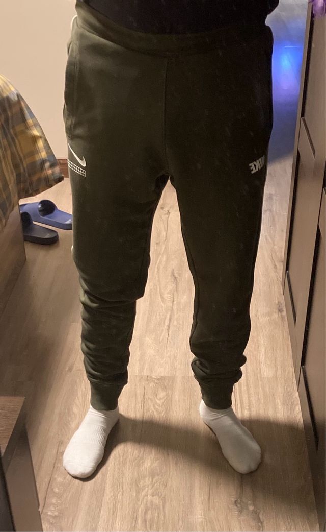 Pantalón chándal Nike verde