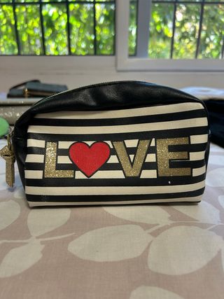 Neceser maquillaje LOVE rayas