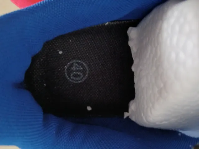 Tenis deportivos degradado azul, rosa y blanco