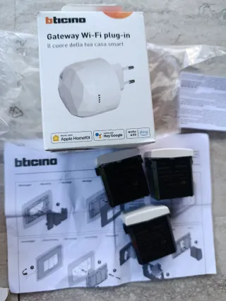 Lotto interruttori e componenti Bticino