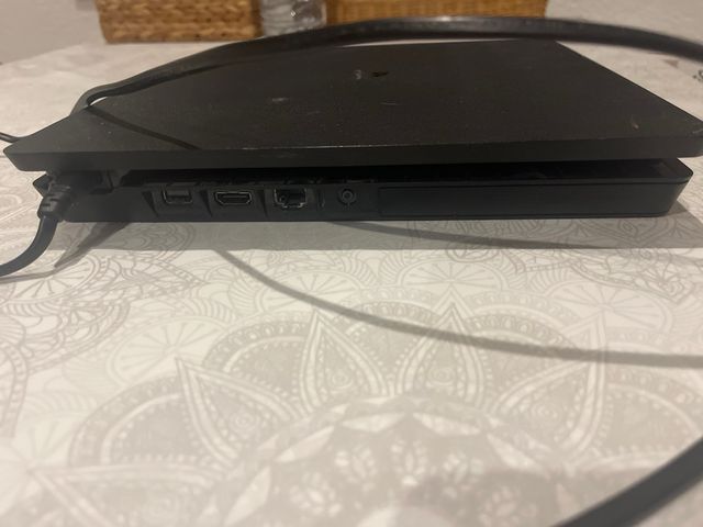 PS4 (PlayStation 4) Negra