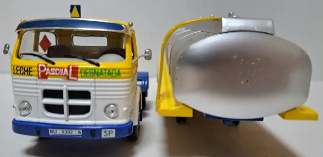 Camión Pegaso Comet Leche Pascual