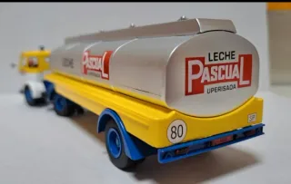 Camión Pegaso Comet Leche Pascual