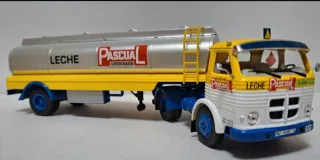 Camión Pegaso Comet Leche Pascual