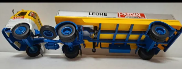 Camión Pegaso Comet Leche Pascual