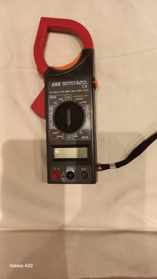 Pinza Amperometrica Digital Clamp Meter 266