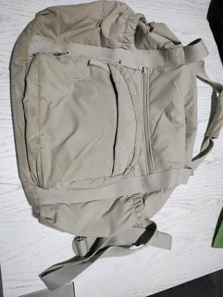 Bolso de bebé color beige