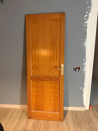 2 Puertas interiores de madera
2,01 x 72cm