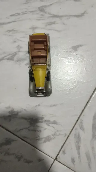 Lotto per auto d'epoca