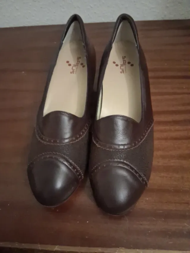 Zapatos Salus Marrones