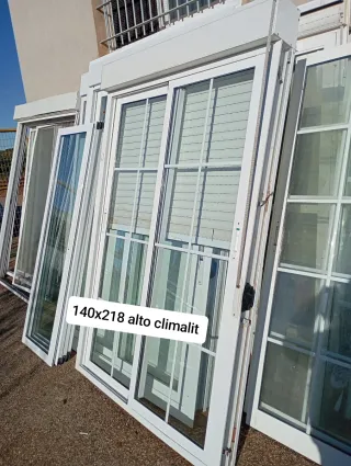 Ventana aluminio 194x145 alto climalit