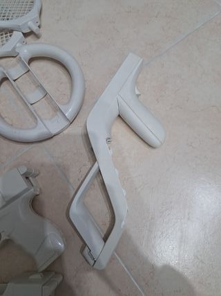Accesorios Mando Wii: Pistolas, Volantes, Raquetas