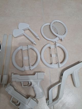 Accesorios Mando Wii: Pistolas, Volantes, Raquetas