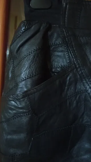 Falda de piel negra Talla 42