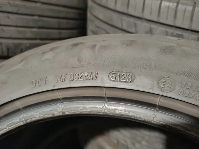 Continental 235/45 R18 94V Neumático