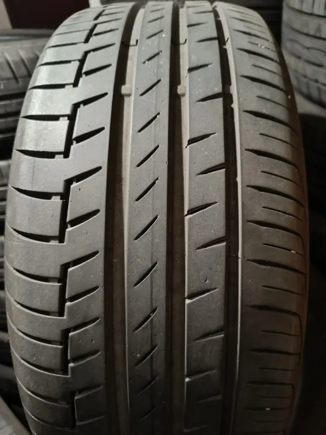 Continental 235/45 R18 94V Neumático