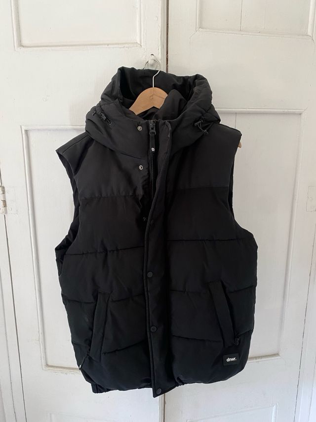 Chaleco acolchado Zara con capucha