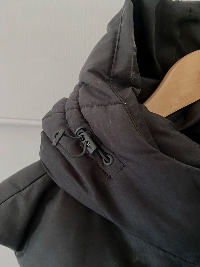 Chaleco acolchado Zara con capucha