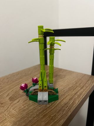 LEGO Mini Foresta di Bamboo con Fiori Rosa