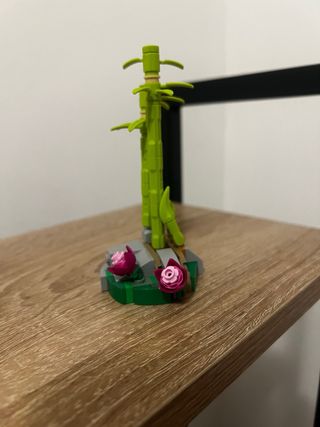 LEGO Mini Foresta di Bamboo con Fiori Rosa