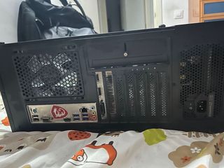 PC Gaming MSI con luces LED