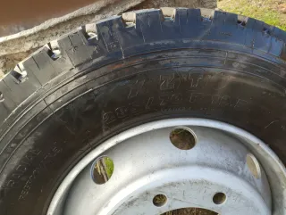 Rueda de camión 285 70 R19.5