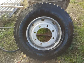 Rueda de camión 285 70 R19.5