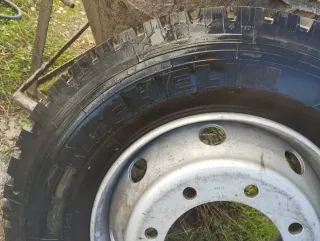 Rueda de camión 285 70 R19.5