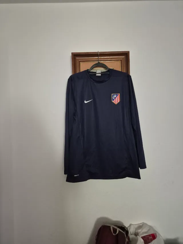 Camiseta Atlético de Madrid M 25 euros