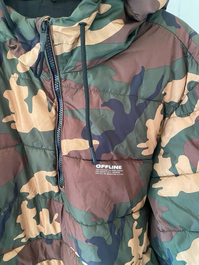 Anorak Bershka camuflaje