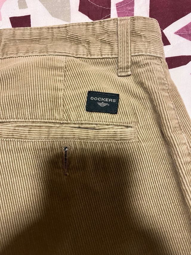 Pantalones de pana Dockers beige