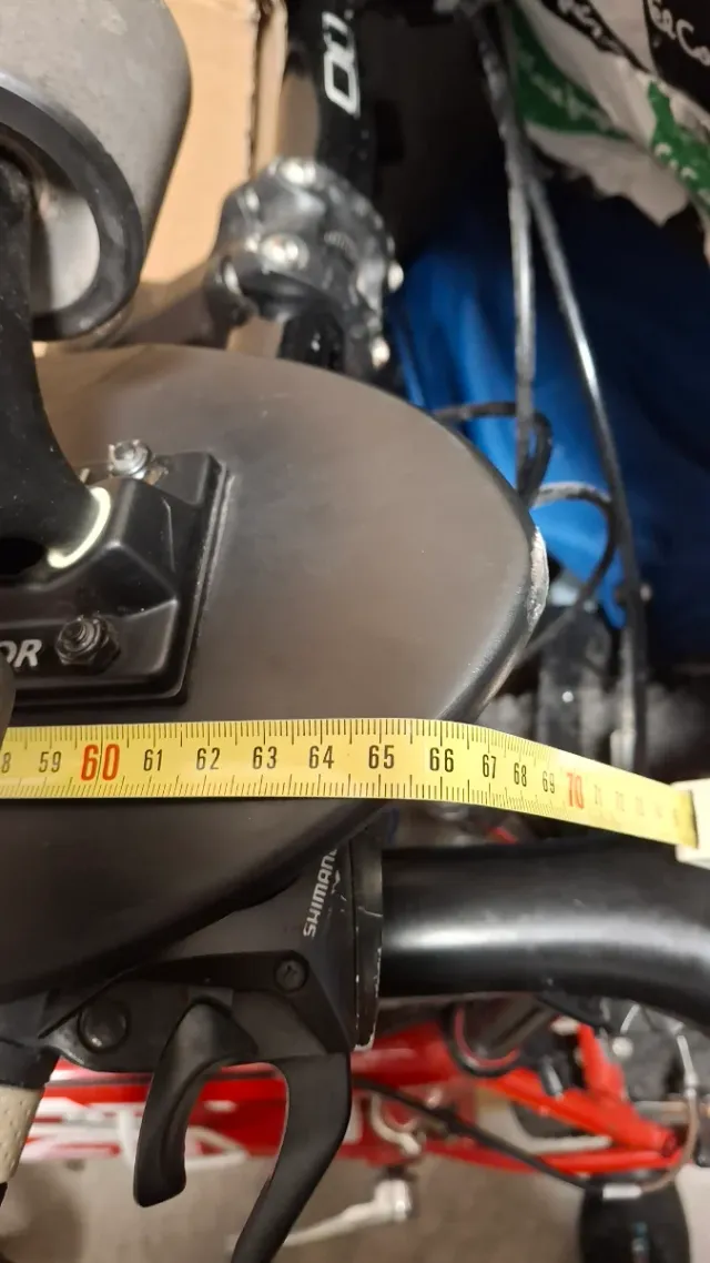 Skate cruiser Globe Negro con Diseño Serpiente