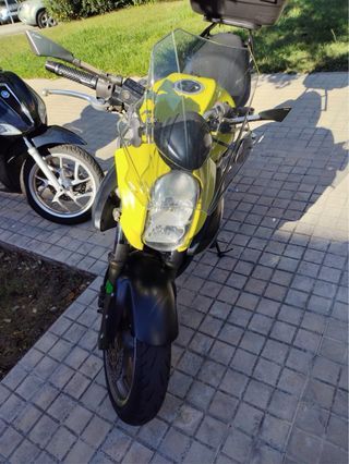 Kawasaki Er6n Amarilla