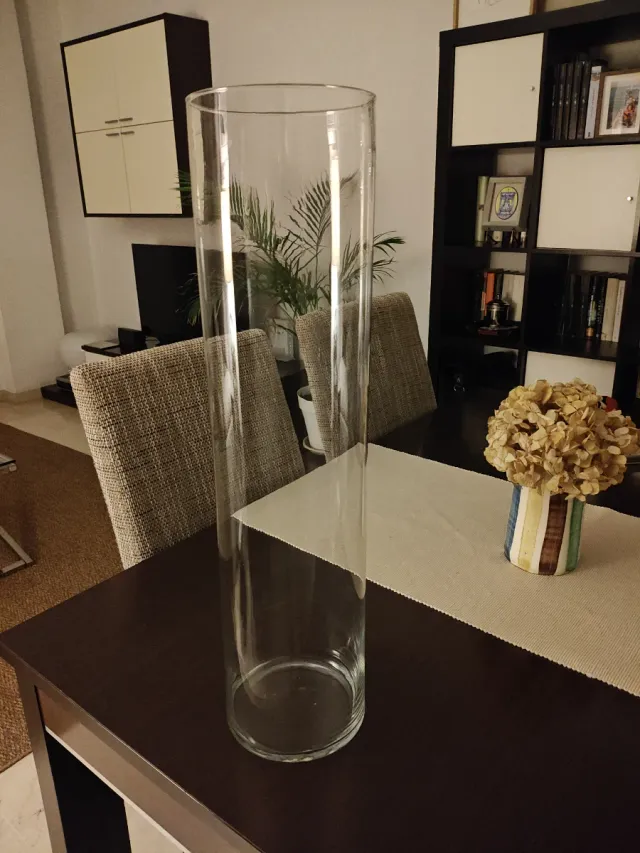 Jarrón alto de cristal transparente
