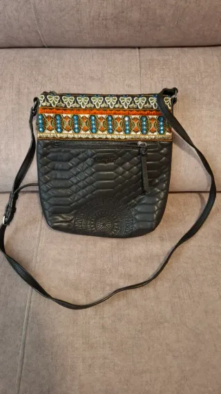 Bolso bandolera Desigual negro y multicolor