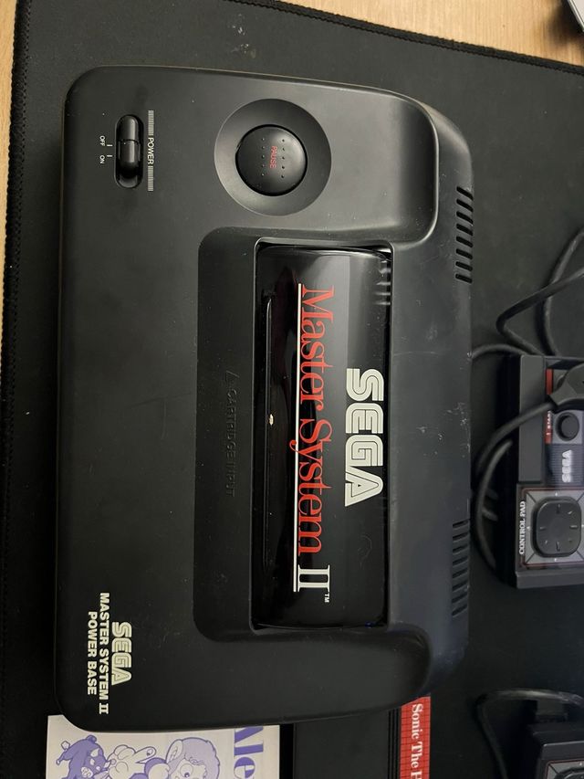 SEGA Master System II + Alex Kidd & Sonic