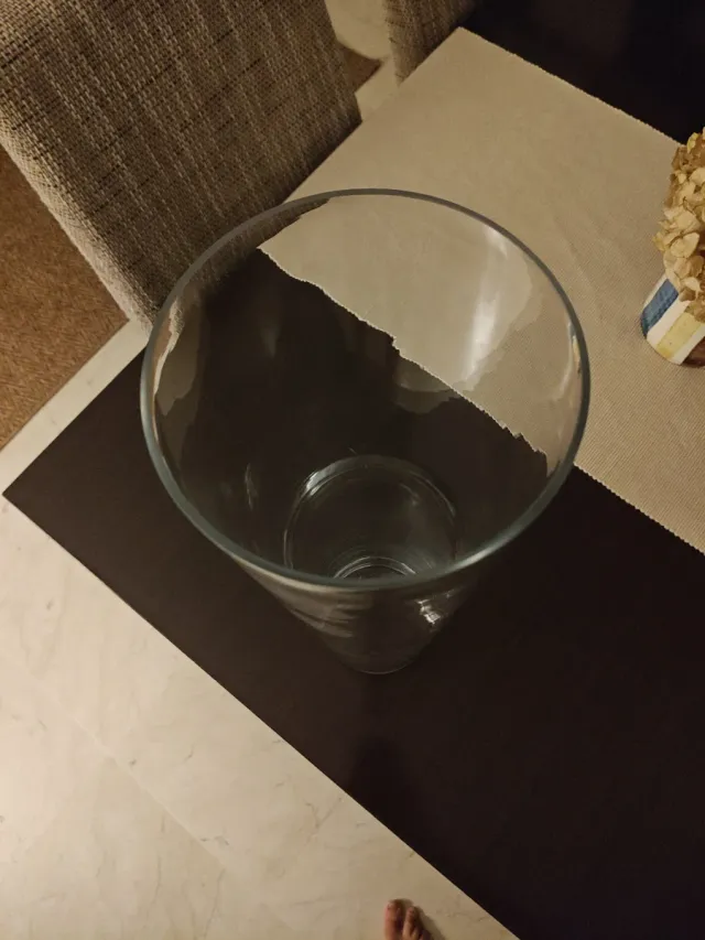 Jarrón de cristal alto transparente